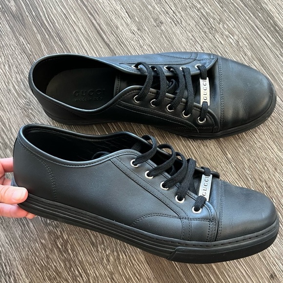 GUCCI PLAIN LEATHER SNEAKERS model 423301. All black. Size 8.5 - Picture 1 of 9